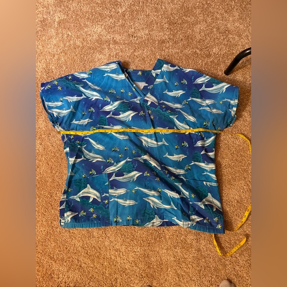 Dolphin Scrub Top - Picture 5 of 6